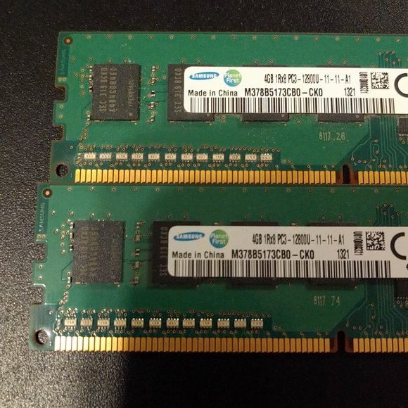 2 sticks of 4GB Ram - Picture 3 of 5